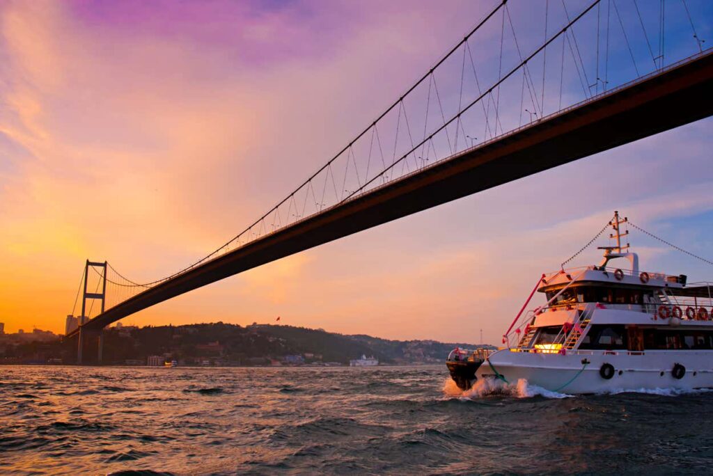 Crucero por el Bosforo y el atardecer